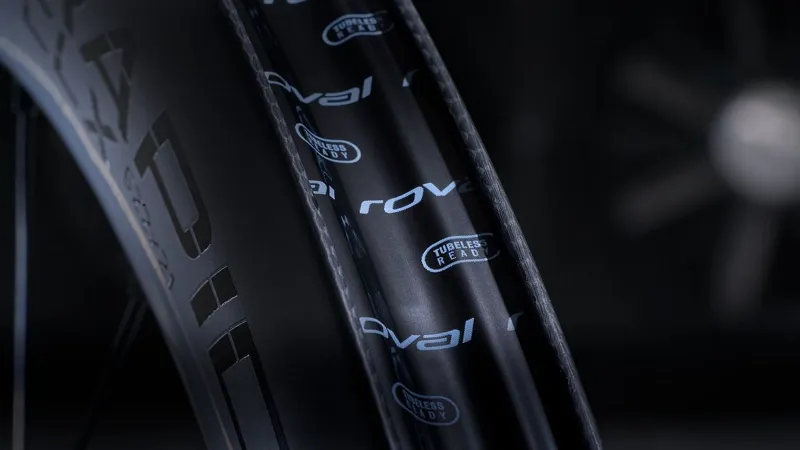 Specialized Rapide CLX II Front Road Wheel - Carbon/Black 1 Specialized Rapide CLX II Front Road Wheel - Carbon/Black