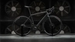 Specialized Alpinist CLX II Front Road Wheel - Carbon/White -Spin And Ride 9 117