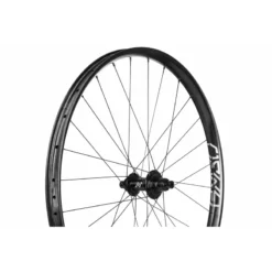 Enve MTB Foundation AM30 27.5 MTB Wheelset - Black 7 Enve MTB Foundation AM30 27.5 MTB Wheelset - Black -Spin And Ride MTB20Foundation3