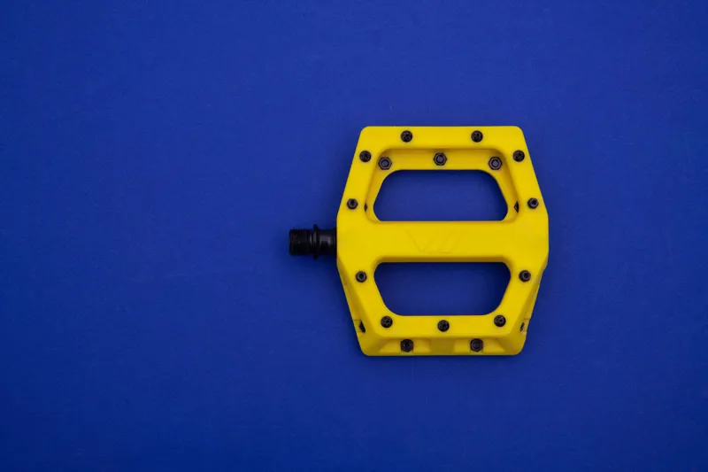 DMR V11 Composite Flat MTB Pedals - Yellow 7 DMR V11 Composite Flat MTB Pedals - Yellow - Image 7